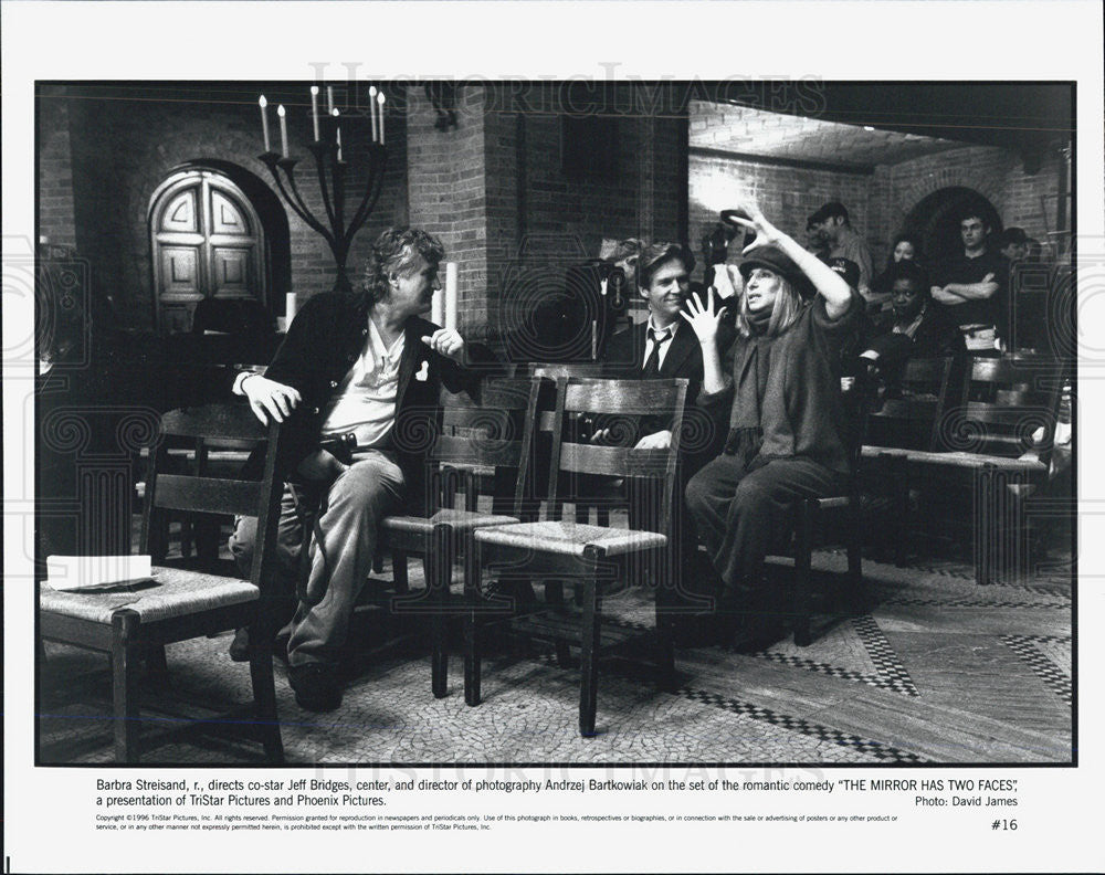 1996 Press Photo Barbra Streisand, Jeff Bridges, Andrzej Bartkowiak on set - Historic Images