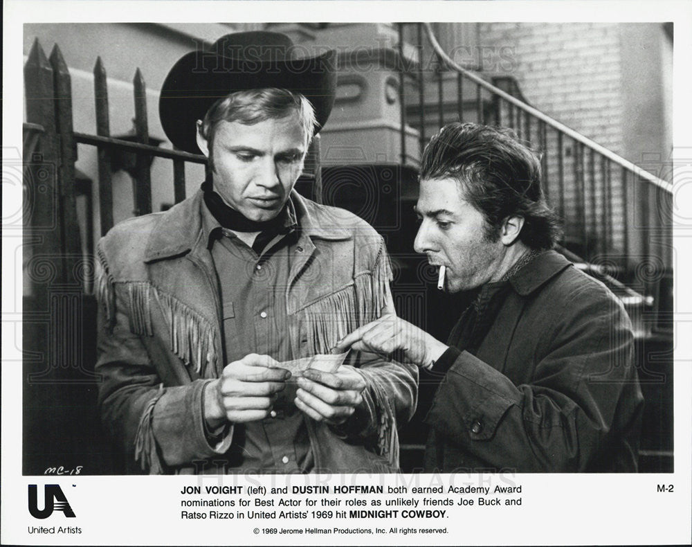 1969 Press Photo Jon Voight and Dustin Hoffman in &quot;Midnight Cowboy&quot; - Historic Images