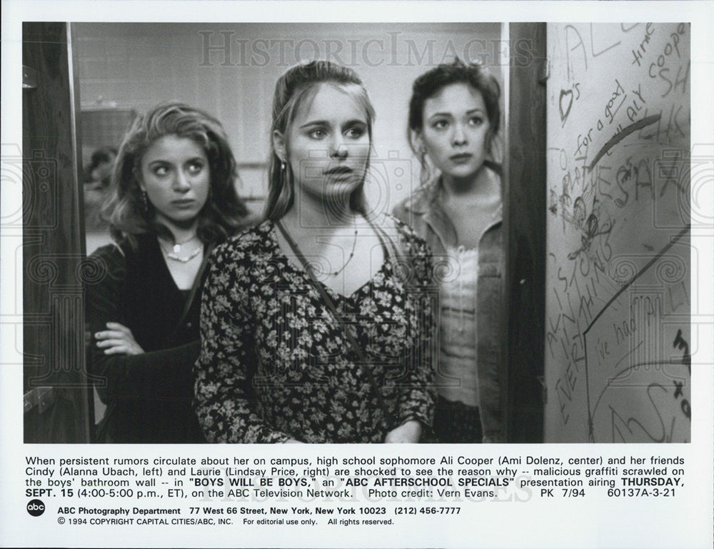 1994 Press Photo Alanna Ubach/Lindsey Price/Ami Dolenz In Boys Will Be Boys COPY - Historic Images