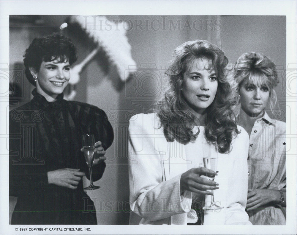 1987 Press Photo Dynasty Actors Leann Hunley Terri Garber Heather Locklear - Historic Images