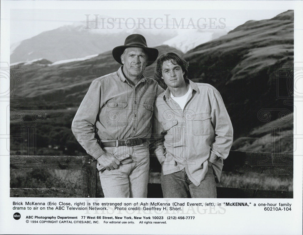 1994 Press Photo &quot;McKenna&quot; Eric Close, Chas Everett - Historic Images