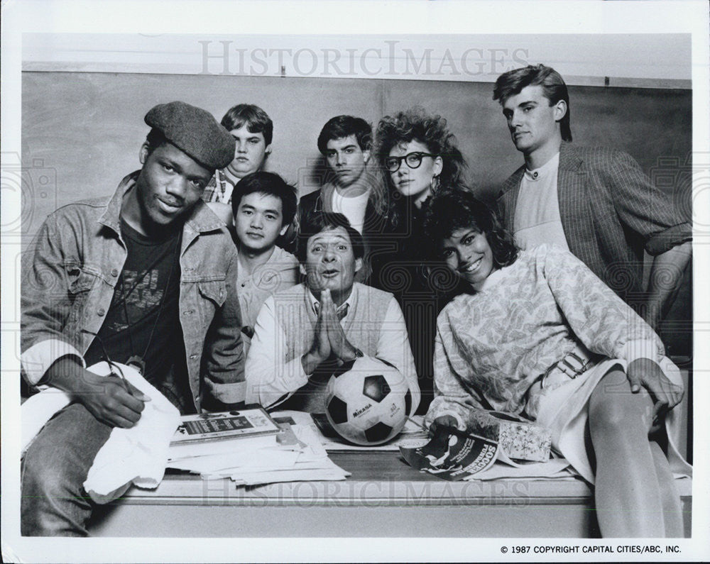 1987 Press Photo Kelly Neal Thomas Davis Jr. Jusak Bernhard Ron Leibman Actor - Historic Images