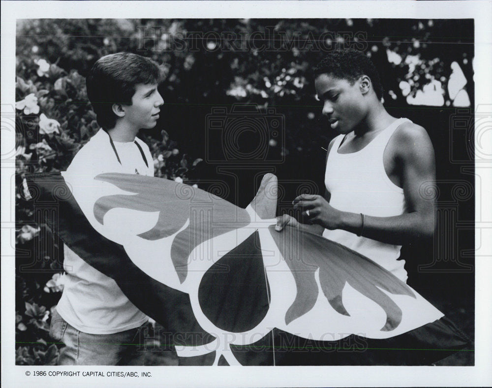 1986 Press Photo &quot;A Desperate Exit&quot; Malcolm-Jamal Warner, Rob Stone - Historic Images