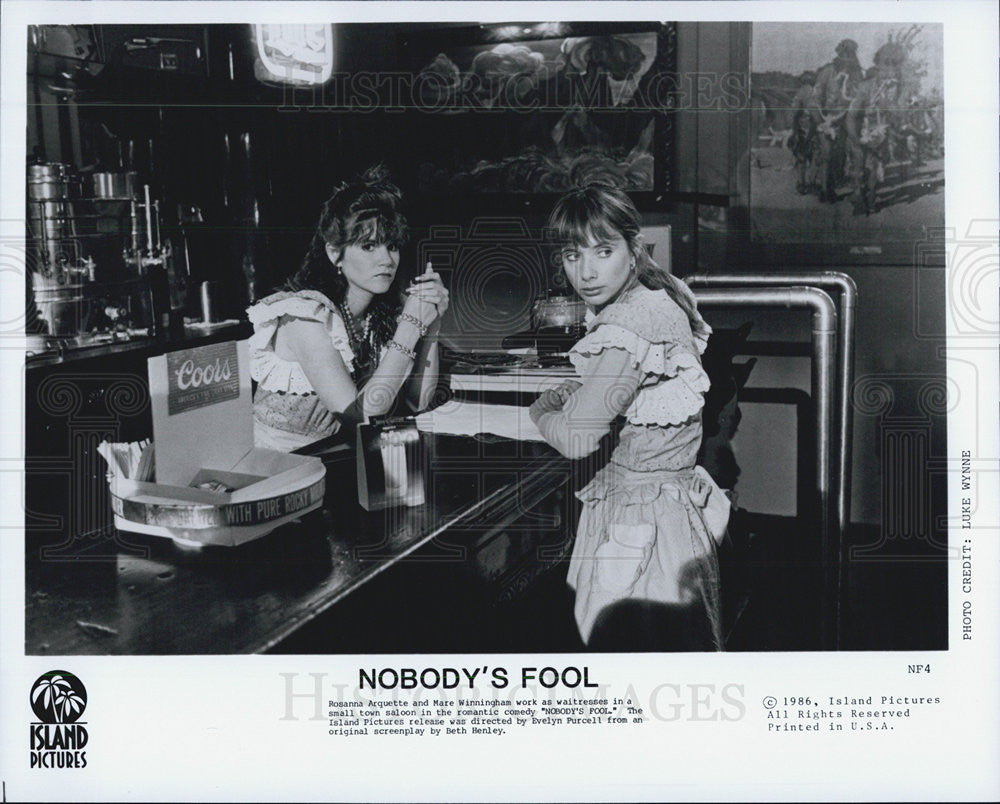 1986 Press Photo Rosanna Arquette &amp; Mare Winningham Star In &quot;Nobody&#39;s Fool&quot; - Historic Images