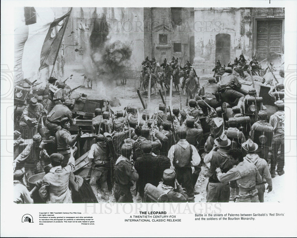 1963 Press Photo of scene from the movie Leopard, A Battle in the streets. - Historic Images