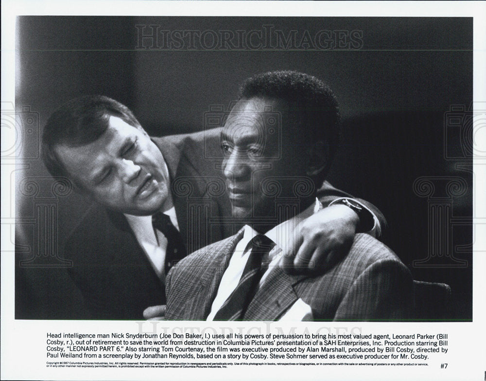 1987 Press Photo  Joe Don Baker &amp; Bill Cosby in &quot;Leonard Part 6&quot; - Historic Images