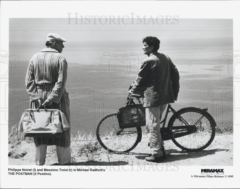 1995 Press Photo Philippe Noiret &amp; Massimo Troisi in &quot;The Postman&quot; - Historic Images