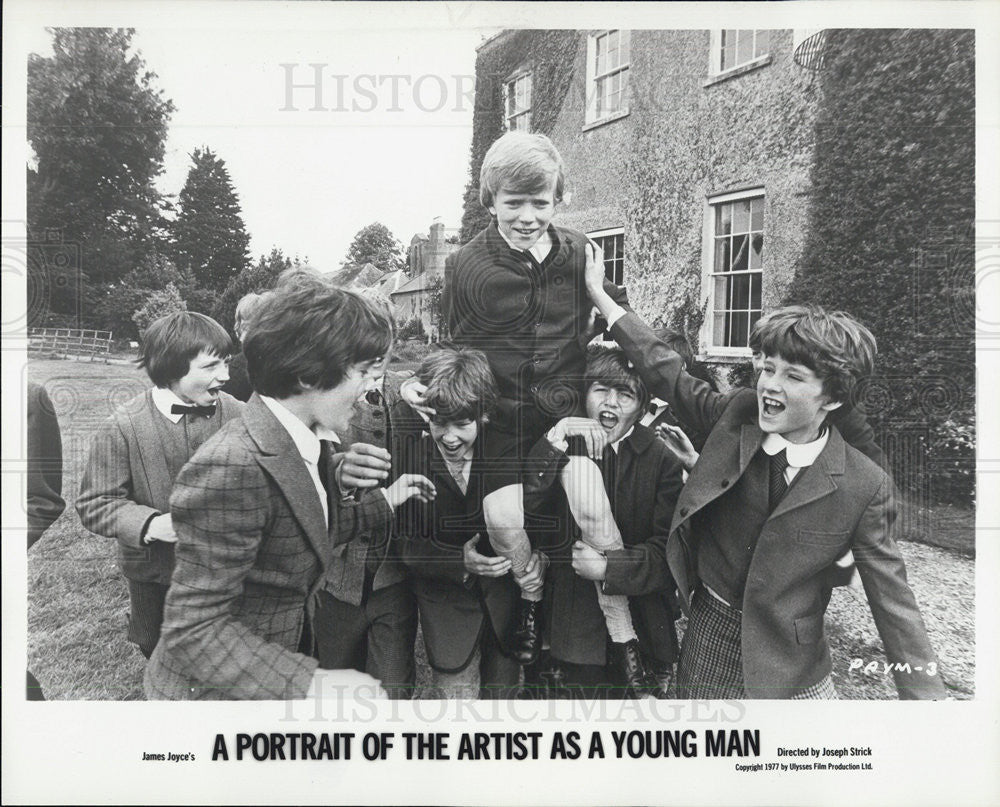 1977 Press Photo A Portrait of the Artist as a Young Man Joseph Strick Director - Historic Images