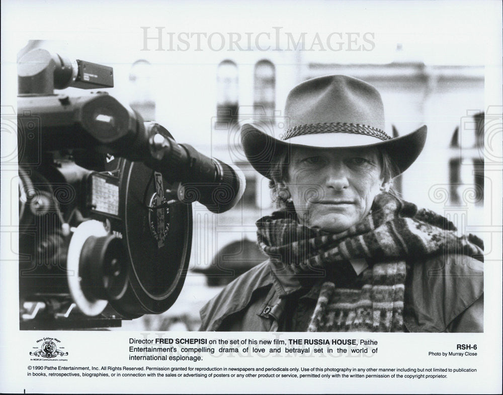 1987 Press Photo  Director Fred Schepisi of &quot;The Russia House&quot; - Historic Images