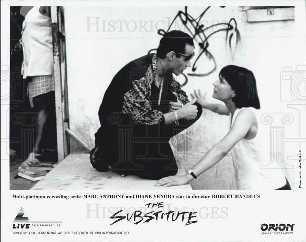 1996 Press Photo Tom Berenger &amp; Ernie Hudson in &quot;The Substitute&quot; - Historic Images