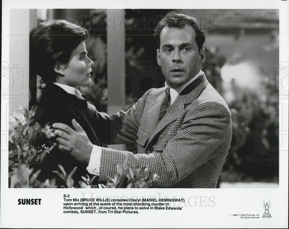 1988 Press Photo Actress Mariel Hemingway and Actor BruceWillis stars in Sunset - Historic Images