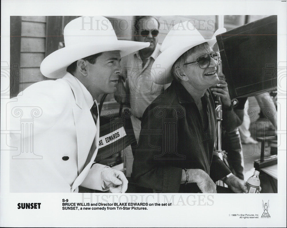 1988 Press Photo Bruce Willis Director Blake Edwards TriStar Comedy Sunset - Historic Images