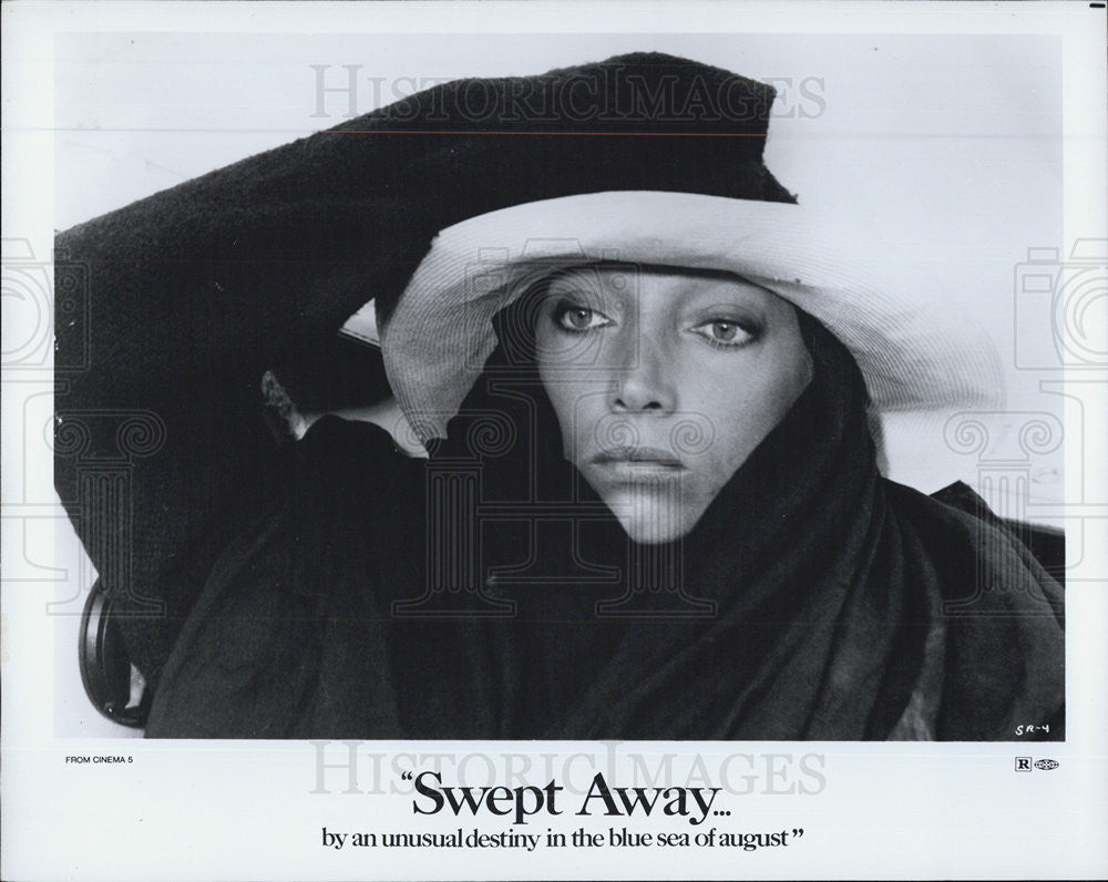 2002 Press Photo &quot;Swept Away&quot; - Historic Images