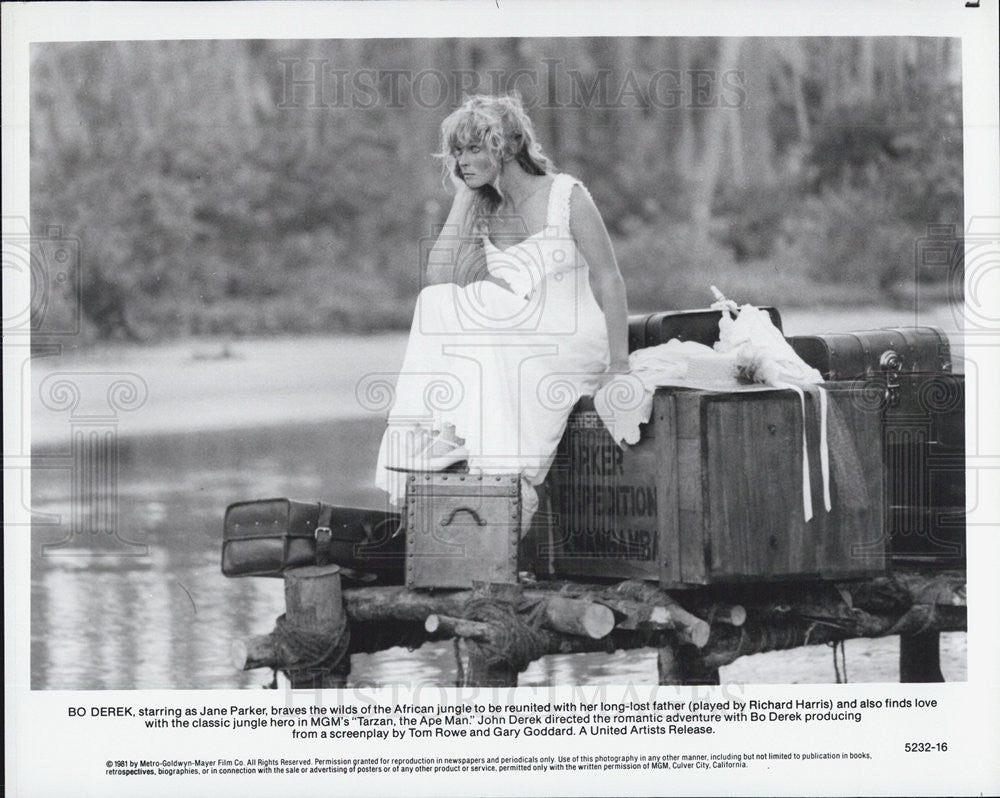 1981 Press Photo Bo Derek &amp; Richard Harris star in &quot;Tarzan, the Ape Man&quot; - Historic Images