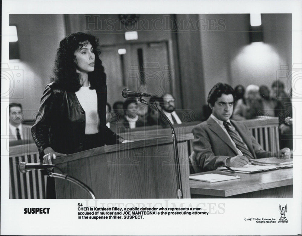 Press Photo Cher and Joe Mantegna in Suspect - Historic Images