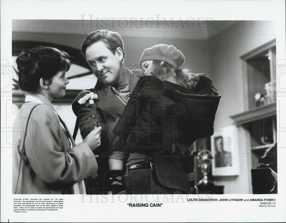 1991 Press Photo Actor Lolita Davidovich, John Lithgow, and Amanda Pombo - Historic Images