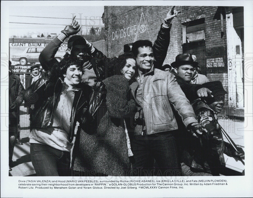 1985 Press Photo Tasia Valenza Mario Van Peebles Save Neighborhood &quot;Rappin&quot; - Historic Images