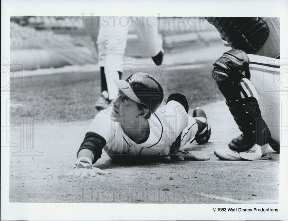 1986 Press Photo Tiger Town Film Actor Roy Scheider Sliding Into Home Scene - Historic Images