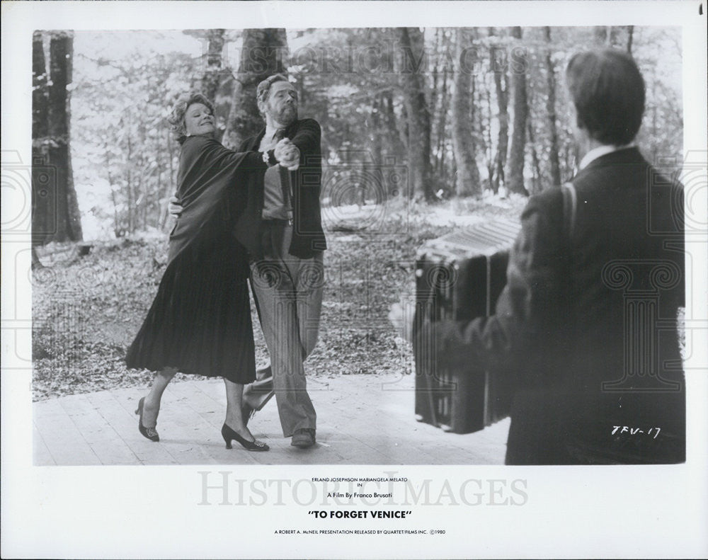 1980 Press Photo To Forget Venice Film Erland Josephson Mariangela Melato Scene - Historic Images