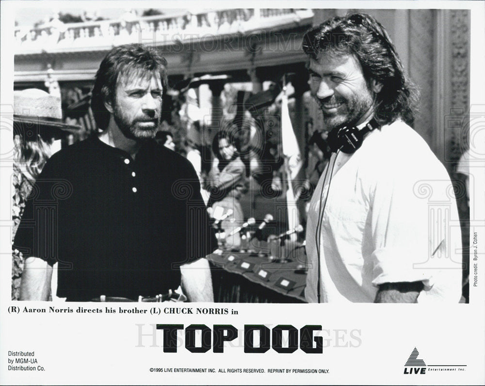 1995 Press Photo &quot;Top Dog&quot; &quot;Chuck Norris&quot; - Historic Images