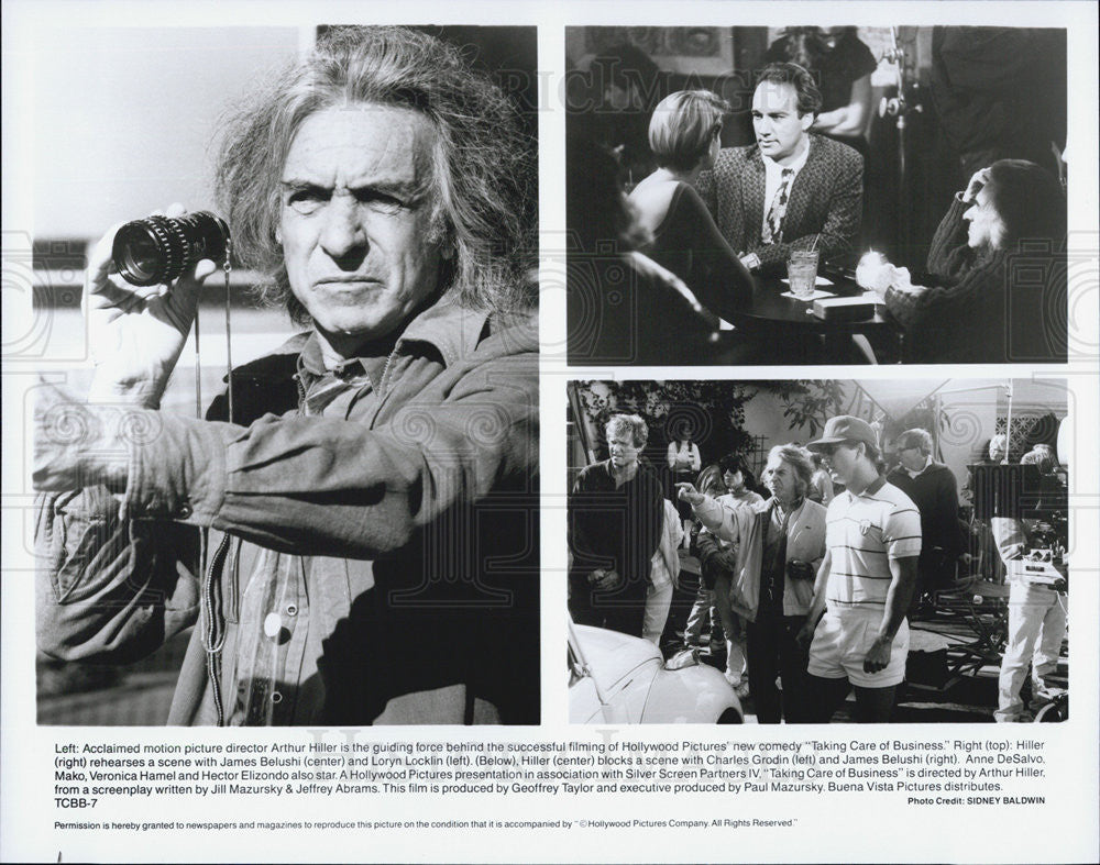 1990 Press Photo Director Arthur Hiller on set &quot;Taking Care of Business&quot; - Historic Images