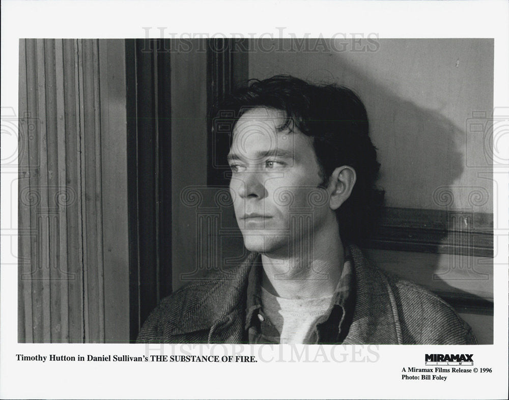 1996 Press Photo Timothy Hutton stars in &quot;The Substance of Fire&quot; - Historic Images