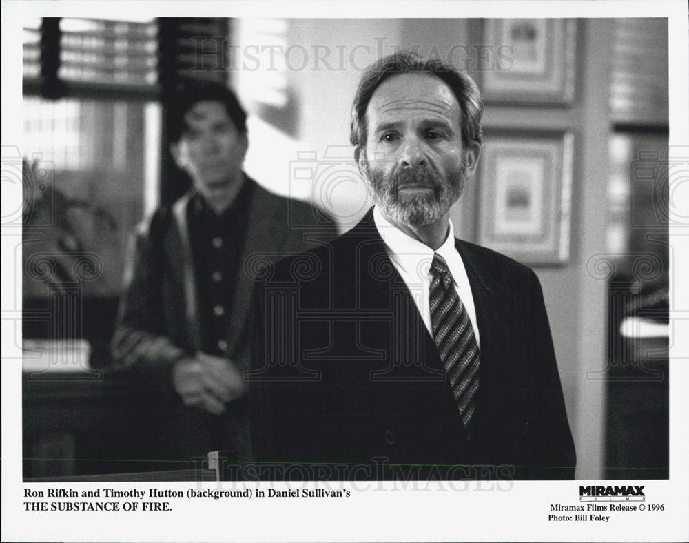 1996 Press Photo Ron Rifkin in "The Substance of Fire" - Historic Images