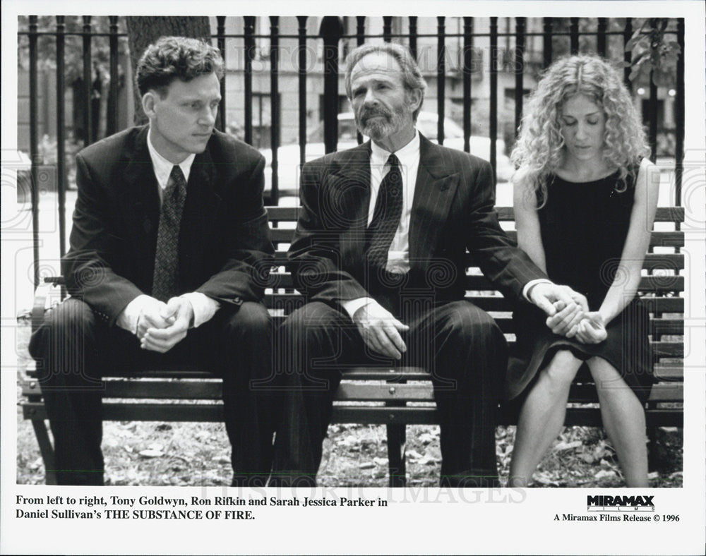 1996 Press Photo Sarah Jessica Parker &amp;  Ron Rifkin in &quot;The Substance of Fire&quot; - Historic Images