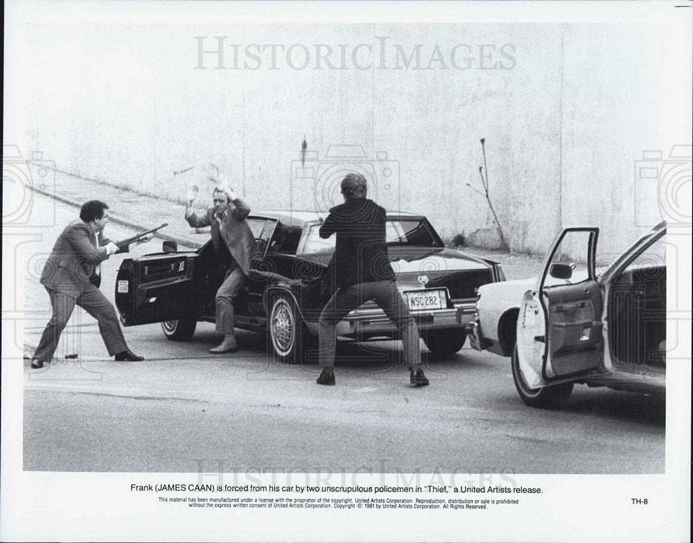 1981 Press Photo Actor James Caan In Scene From United Artist Film &quot;Thief&quot;