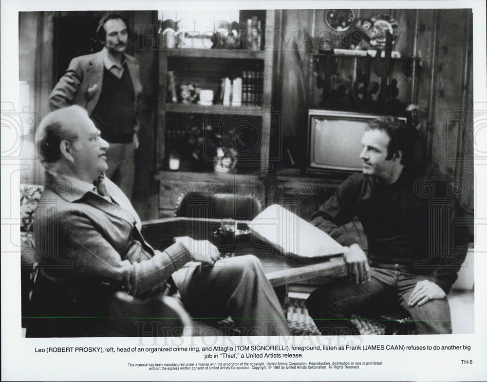 1981 Press Photo Actors Robert Prosky, Tom Signorelli And James Caan In &quot;Thief&quot; - Historic Images