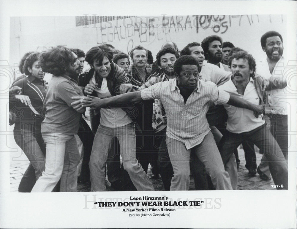 Press Photo They Don&#39;t Wear Black Tie, Milton Goncalves - Historic Images