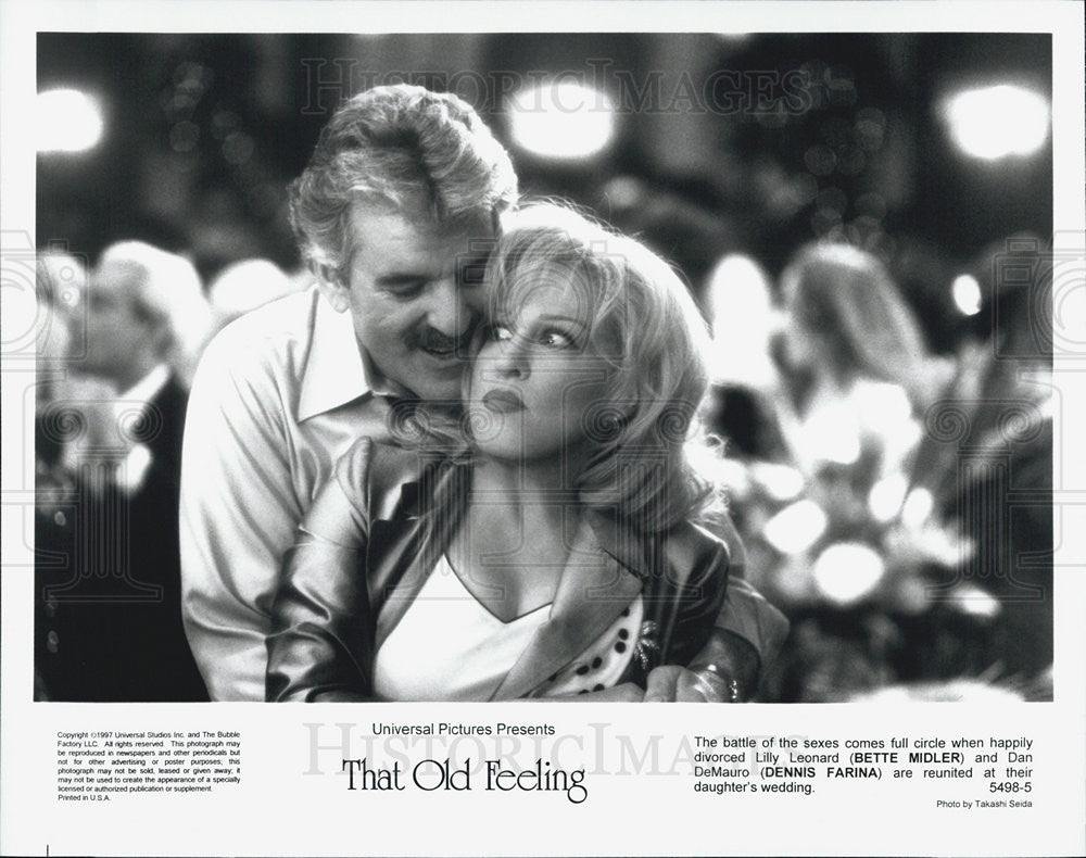 1997 Press Photo Actors Bette Midler And Dennis Farina In &quot;That Old Feeling&quot; - Historic Images