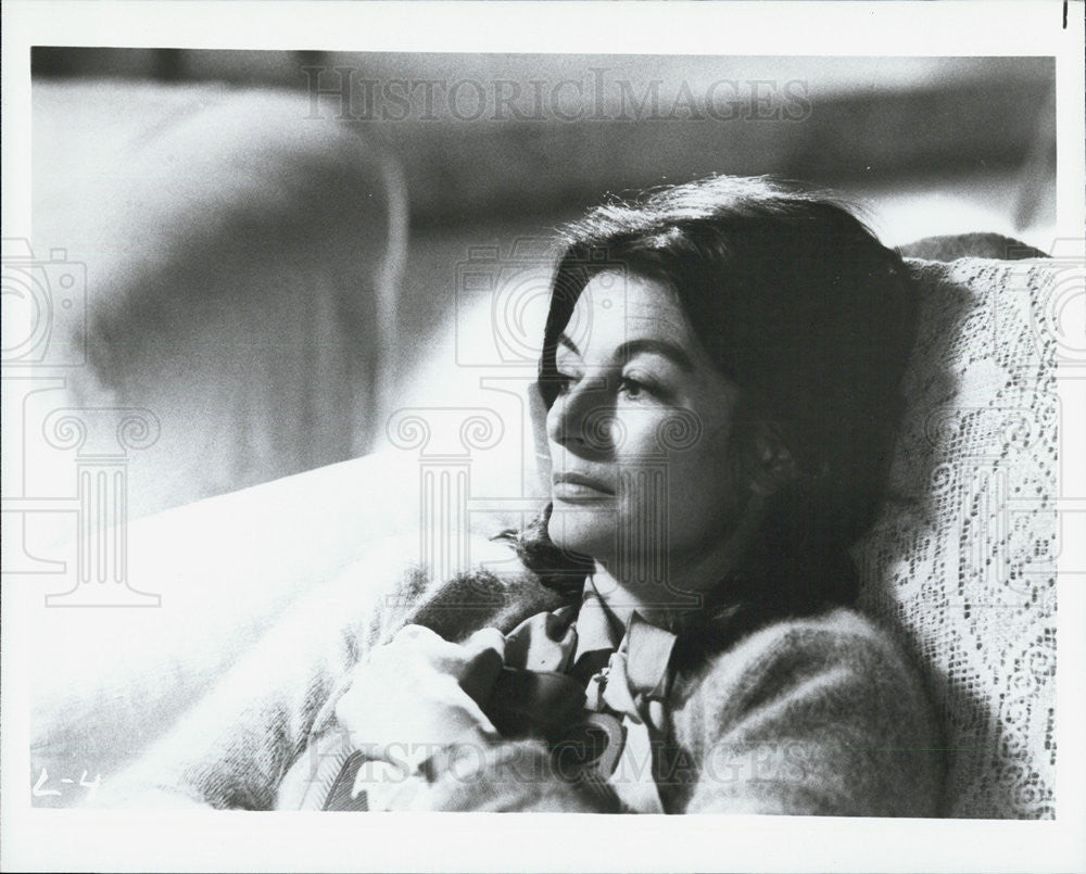 1980 Press Photo Anouk Aimee Actress Italian Film Leap Into Void Dark Movie - Historic Images