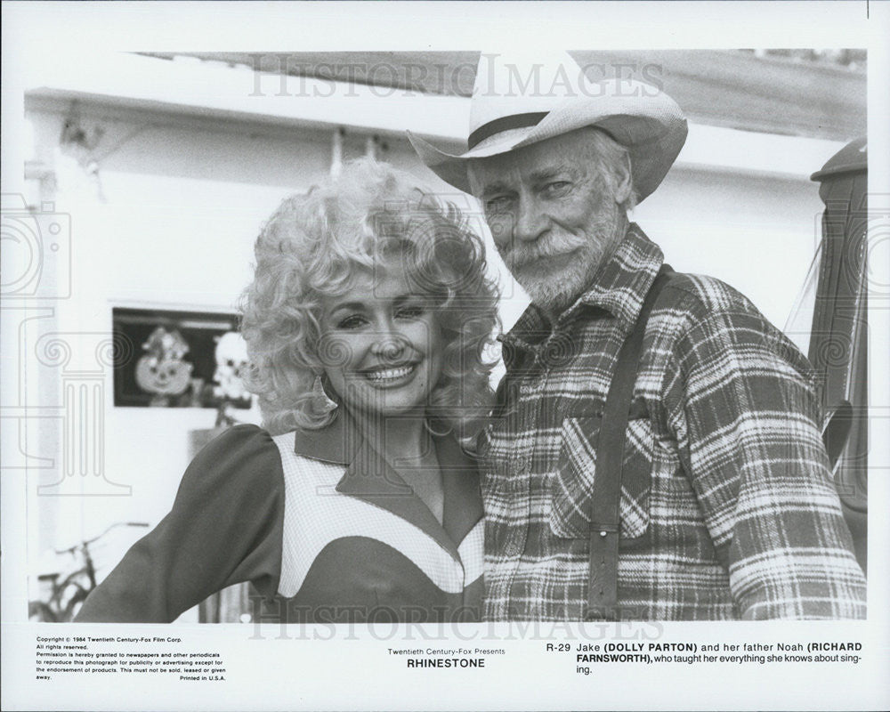 1984 Press Photo Rhinestone Dolly Parton Richard Farnsworth - Historic Images