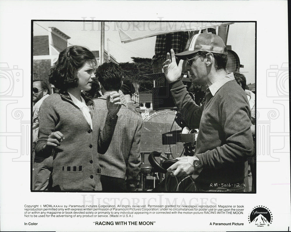 1984 Press Photo Director Richard Benjamin of &quot;Racing with the Moon&quot; - Historic Images