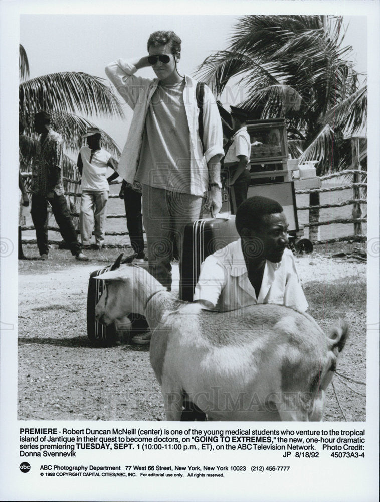 1992 Press Photo Robert Duncan McNeill GOING TO EXTREMES - Historic Images