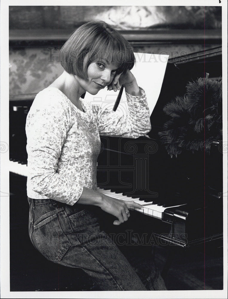 1990 Press Photo Pamela Reed stars as Janice Passetti in NBC show Grand