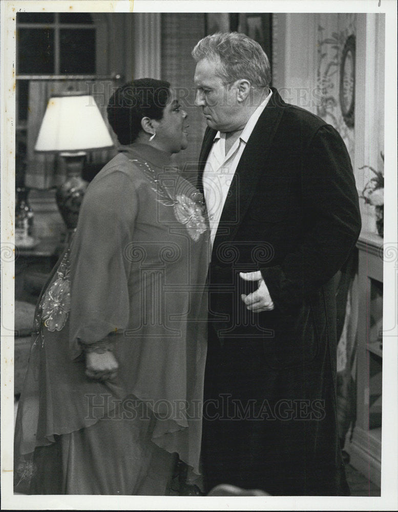 1982 Press Photo of Nell Carter and Dolf Sweet from TV series &quot;Gimme A Break&quot; - Historic Images