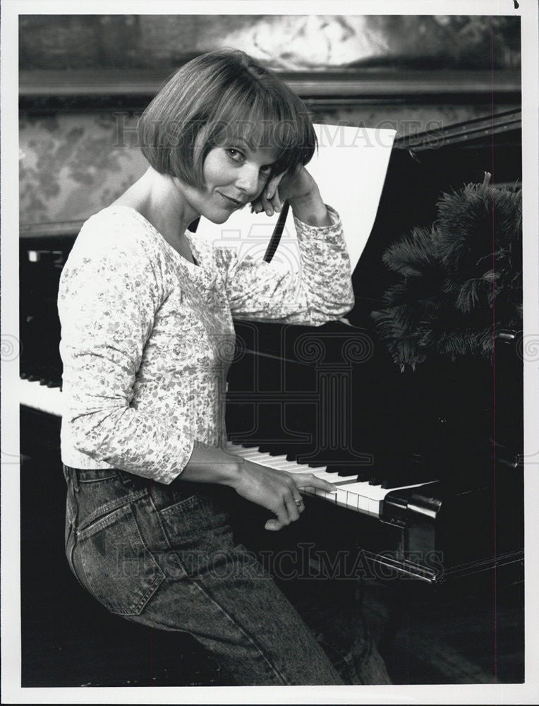 1990 Press Photo of Pamela Reed in the TV series &quot;Grand&quot; - Historic Images