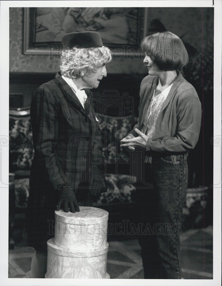 1990 Press Photo of guest star Eric Christmas with Pamela Reed on TV&#39;s &quot;Grand&quot; - Historic Images