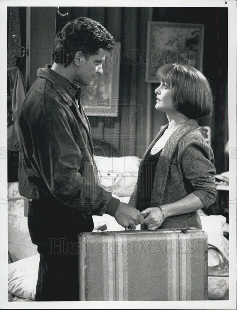 1990 Press Photo Pamela Reed And Ed Marinaro Star On NBC Television Show Grand - Historic Images