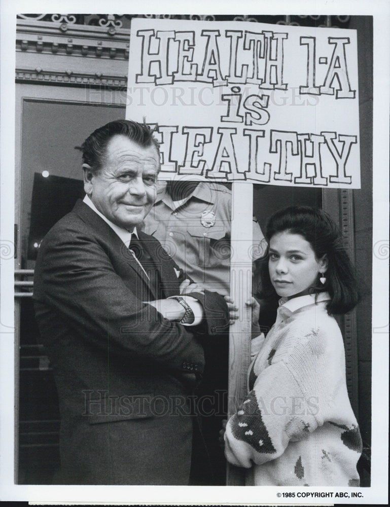 1985 Press Photo Glenn Ford &amp; Meredith Salenger in &quot;My Town&quot; - Historic Images