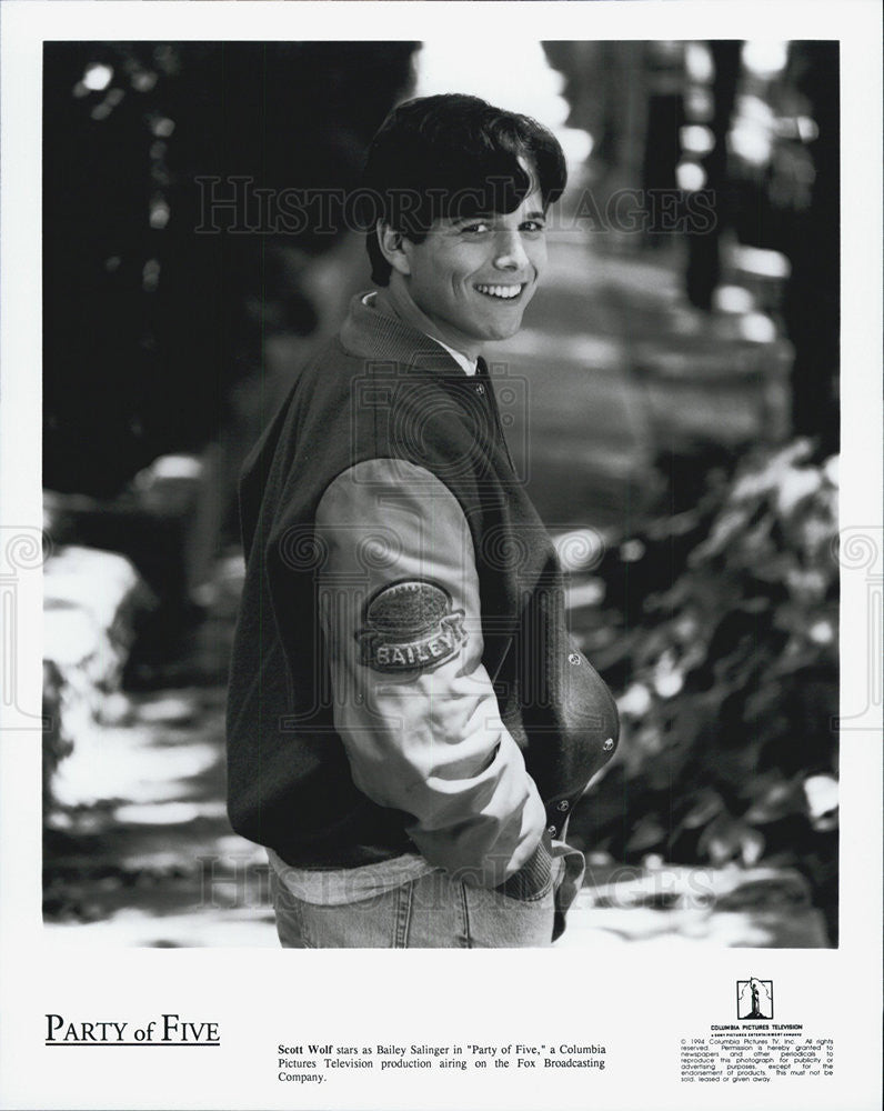 Press Photo Scott Wolf in &quot;Party of Five&quot; - Historic Images