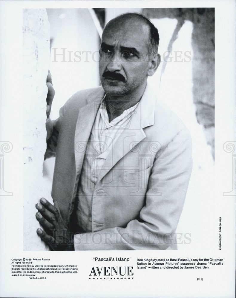 1988 Press Photo Ben Kingsley in &quot;Pascali&#39;s Island&quot; - Historic Images