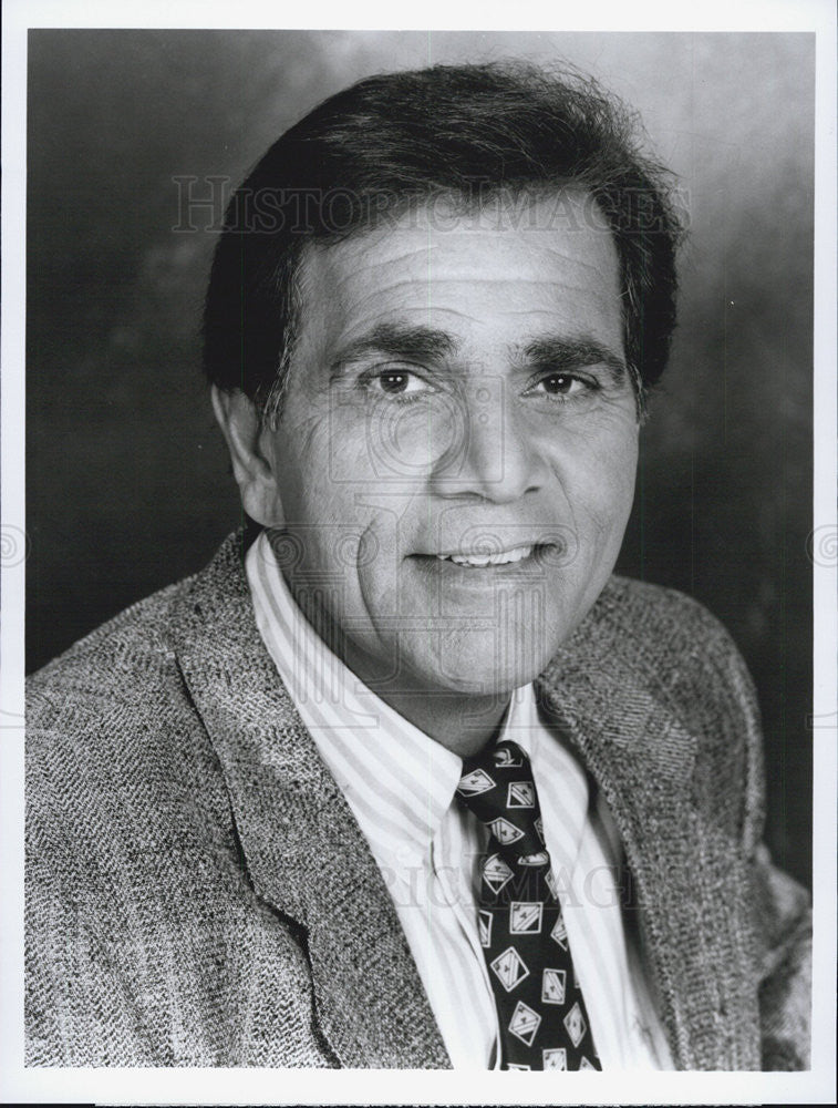 1989 Press Photo Actor Alex Rocco On ABC Television Show The Famous Teddy Z - Historic Images