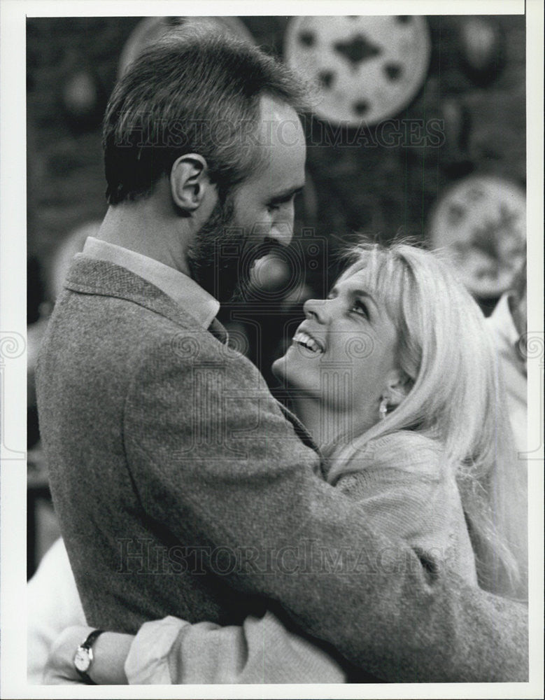 1987 Press Photo Michael Gross &amp; Meredith Baxter Birney of &quot;Family Ties&quot; - Historic Images