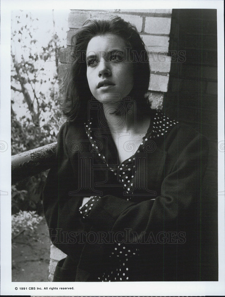 1991 Press Photo Lisa Dean Ryan Actress Dedicated To The One I Love - Historic Images