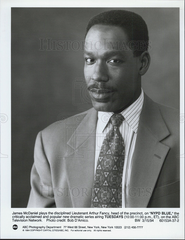 1994 Press Photo James McDaniel star in &quot;NYPD Blue&quot; - Historic Images