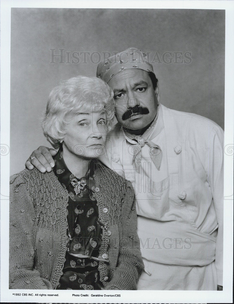 1992 Press Photo Estelle Getty and Cheech Marin star in The Golden Palace - Historic Images