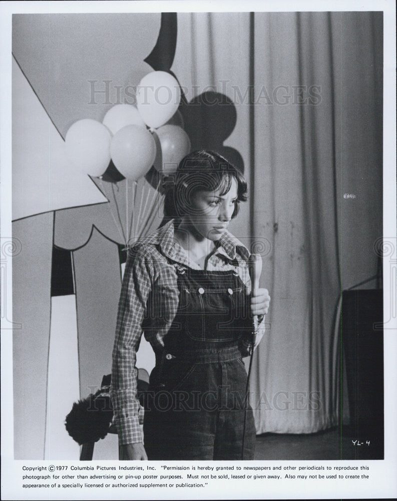 1977 Press Photo Girl on Stage - Historic Images